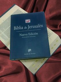 BIBLIA DE JERUSALEN T.BLANDA | 9788433023216 | ESCUELA BÍBLICA ARQUEOLÓGICA DE JERUSALÉN | Galatea Llibres | Llibreria online de Reus, Tarragona | Comprar llibres en català i castellà online